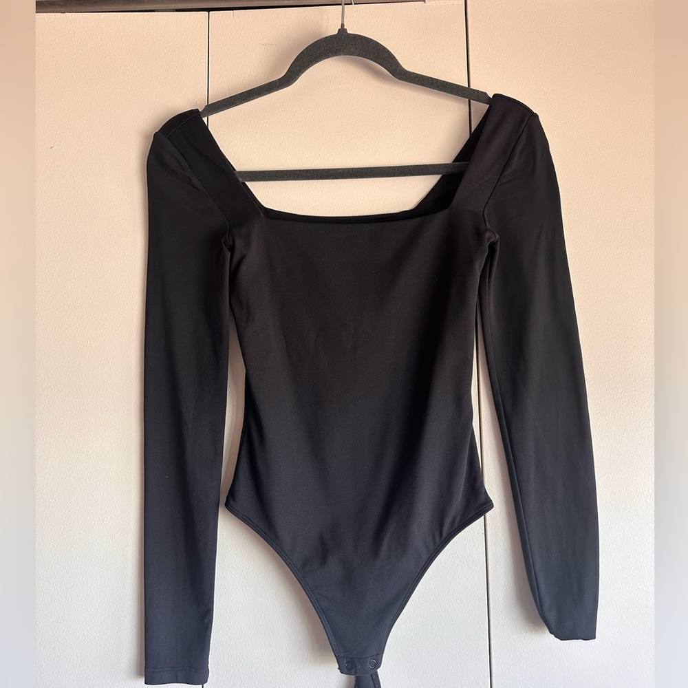 Contour Squareneck Longsleeve Bodysuit Black